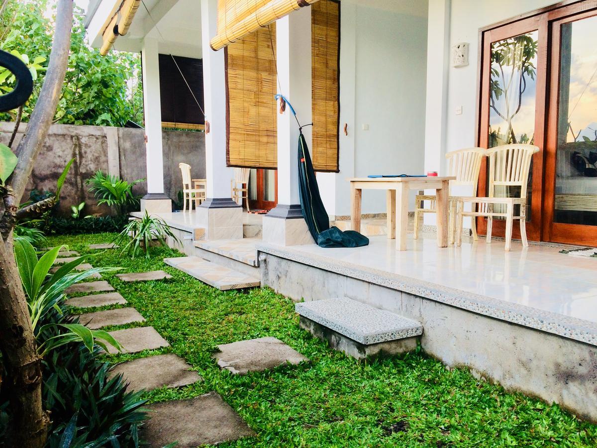 D'Uma Amed Homestay Buitenkant foto