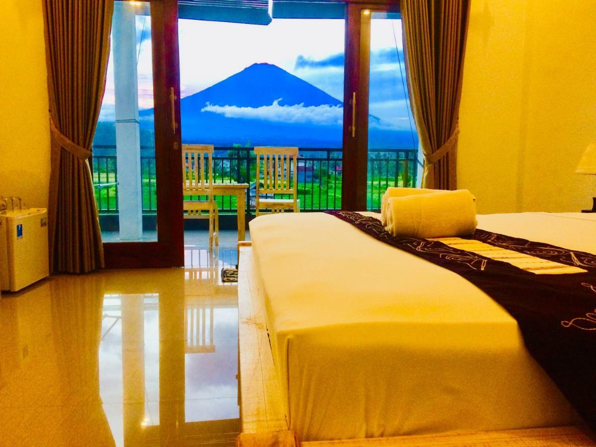 D'Uma Amed Homestay Buitenkant foto