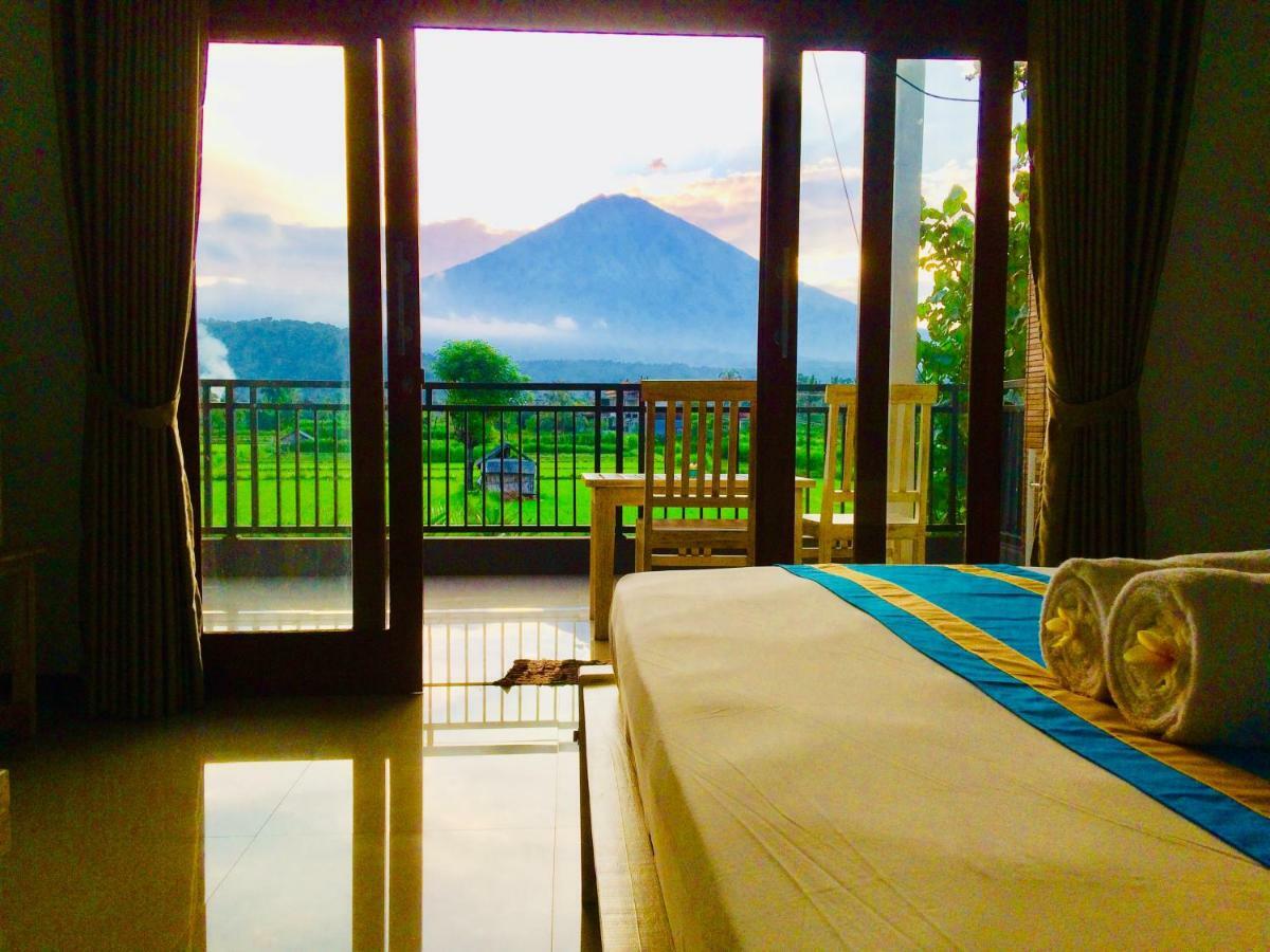 D'Uma Amed Homestay Buitenkant foto