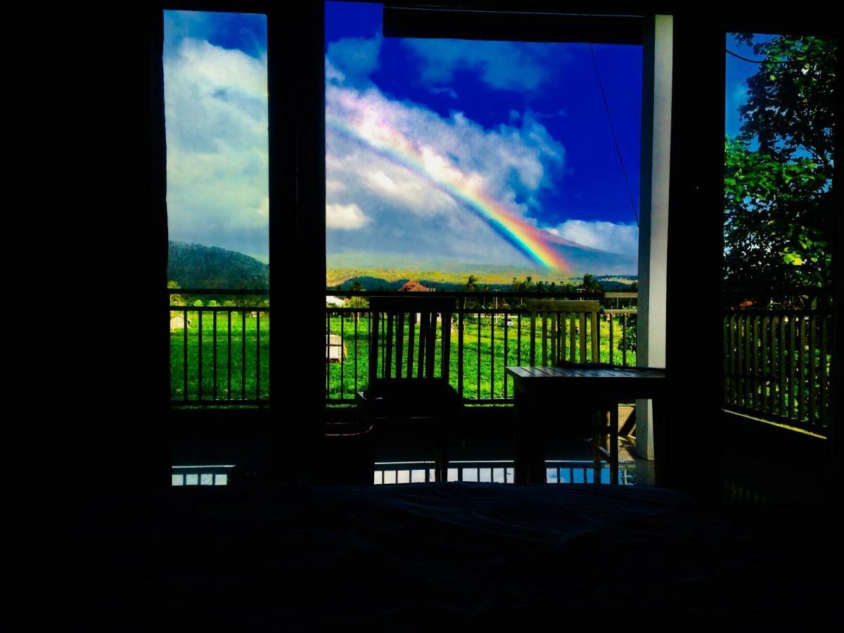 D'Uma Amed Homestay Buitenkant foto